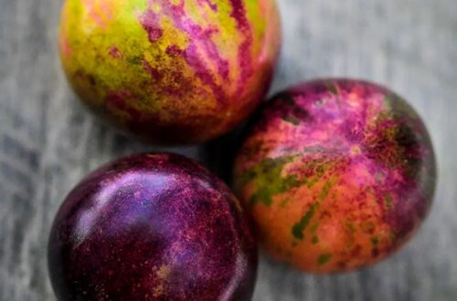 black strawberry tomatoes